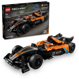 LEGO Technic - NEOM McLaren Formula E Race Car 42169 - doos en gebouwd model