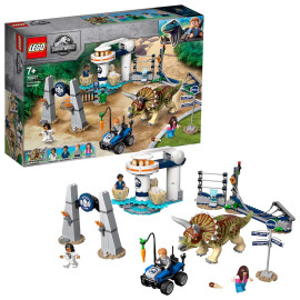 LEGO Jurassic World - Triceratops Rampage 75937 Voorkant Doos met Set