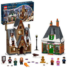 LEGO Harry Potter - Hogsmeade Village Visit 76388 Voorkant Doos met Set